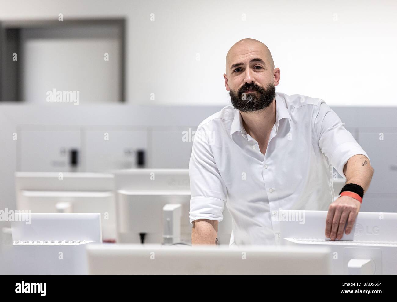 04.04.2025. Düsseldorf. Das Europe Direct Düsseldorf lädt in Kooperation mit der Zentralbibliothek Düsseldorf zur Vorstellung des Buches 'das einzig W Stockfoto