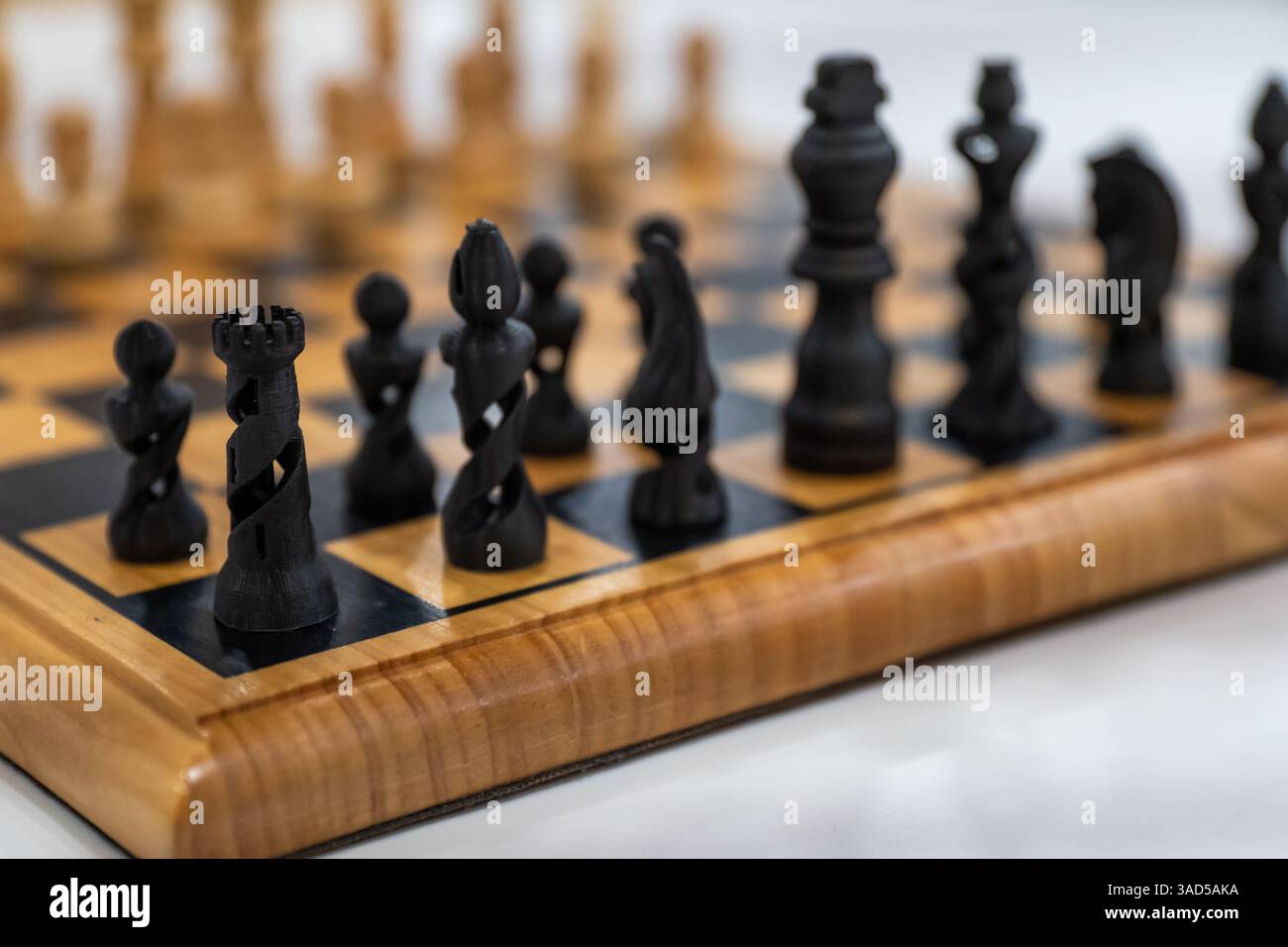 Nahaufnahme des hölzernen Schachbretts Stockfoto