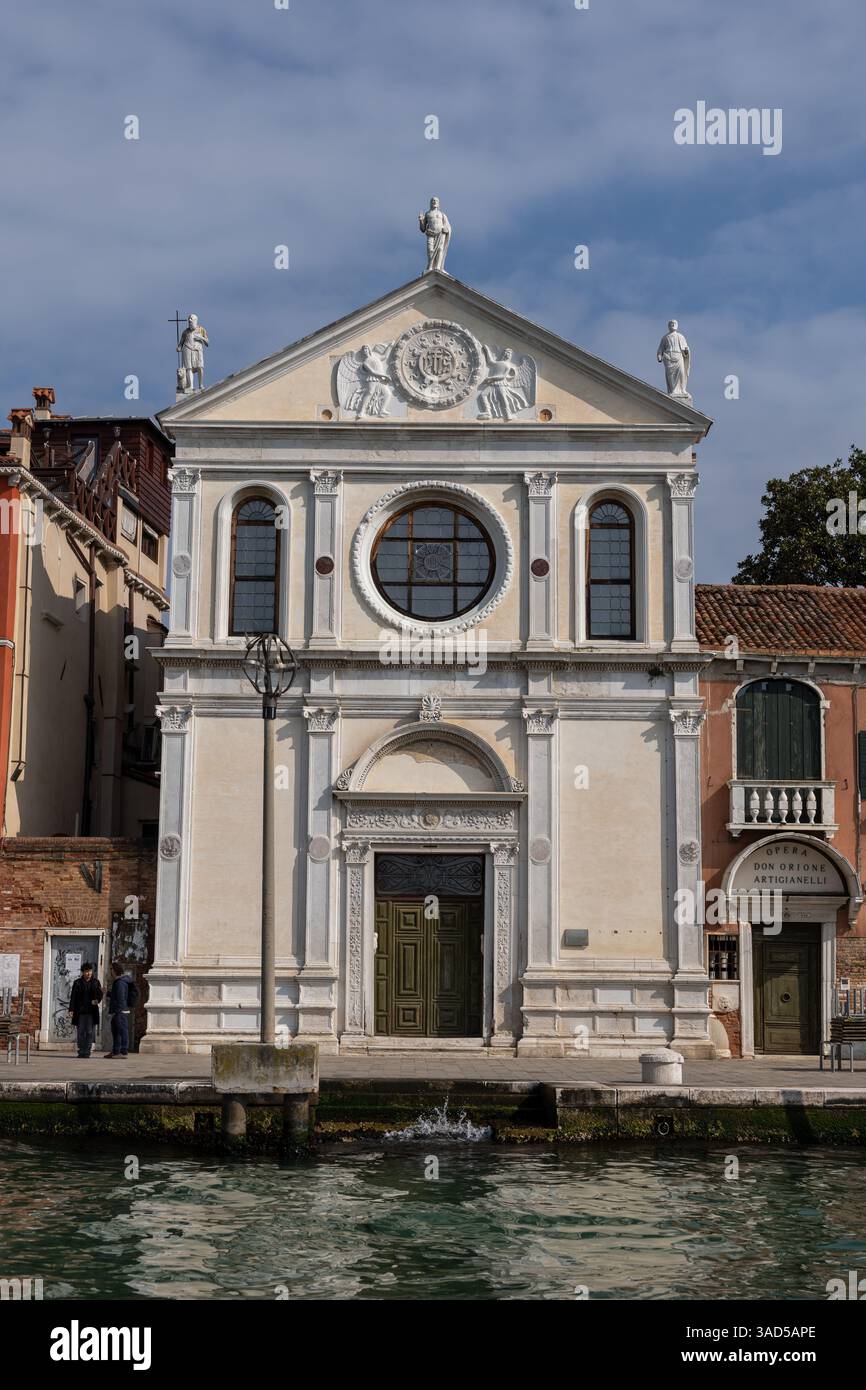 Die Renaissancekirche Santa Maria della Visitazione im Stadtteil Dorsoduro am Giudecca-Kanal in Venedig, Stockfoto