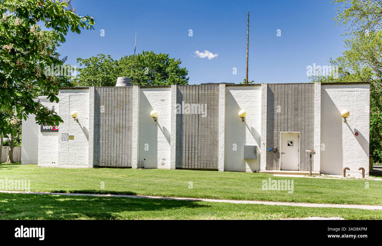 Ein-stöckiges verizon-Gebäude ohne Fenster in East hampton, ny Stockfoto