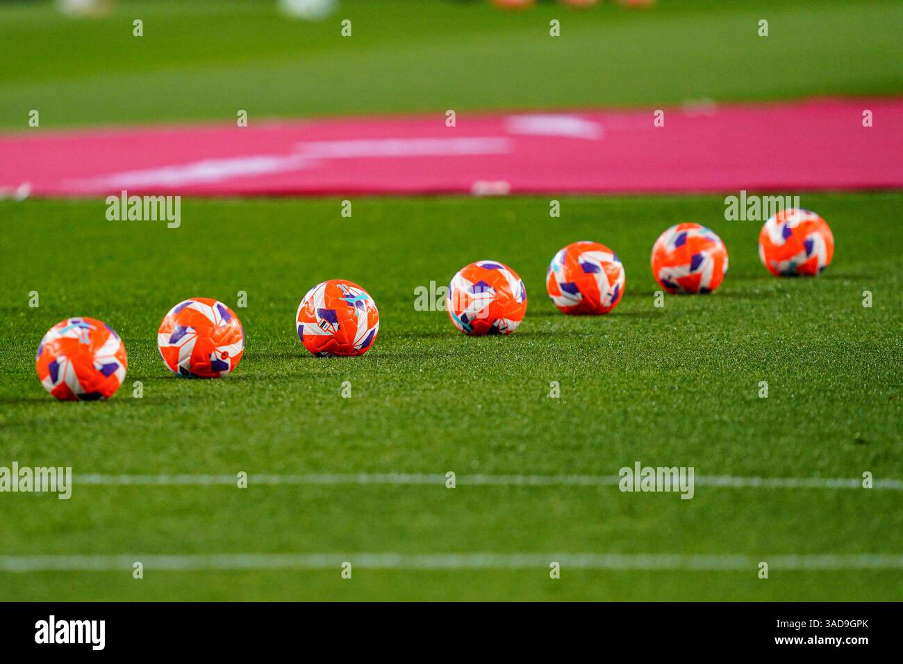 Barcelona, Spanien. April 2025. Barcelona, Spanien, Saison 2024/2025, La Liga EA Sports, Spieltag 30, FC Barcelona gegen Real Betis, Lluis Companys Stadium, 5. April 2025La Liga Ball während des La Liga EA Sports Matches zwischen dem FC Barcelona und Real Betis spielte am 5. April 2025 im Lluis Companys Stadion in Barcelona, Spanien. (Foto: Sergio Ruiz/Imago) Credit: PRESSINPHOTO SPORTS AGENCY/Alamy Live News Stockfoto