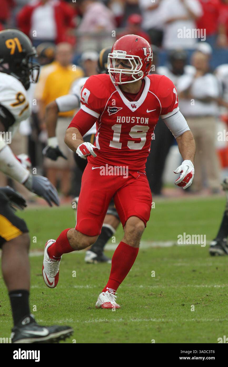 Dezember 2011 - Houston, Texas, USA S – Breitbandempfänger der University of Houston Shane Ros (19) in Spezialteams. Die Cougars der University of Houston verloren 49-28 an die University of Southern Mississippi Golden Eagles im Conference USA Championship Game im Robertson Stadium auf dem Campus von UH in Houston Texas. (Bild: © Luis Leyva/Southcreek/ZUMAPRESS.com) Stockfoto