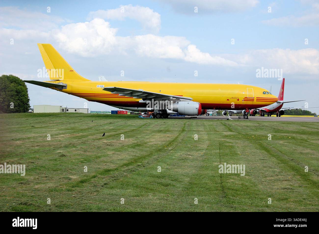 Airbus A300B4 Frachter außer Betrieb, bereit für den Abflug am Flughafen Cotswold, Gloucestershire, Großbritannien Stockfoto