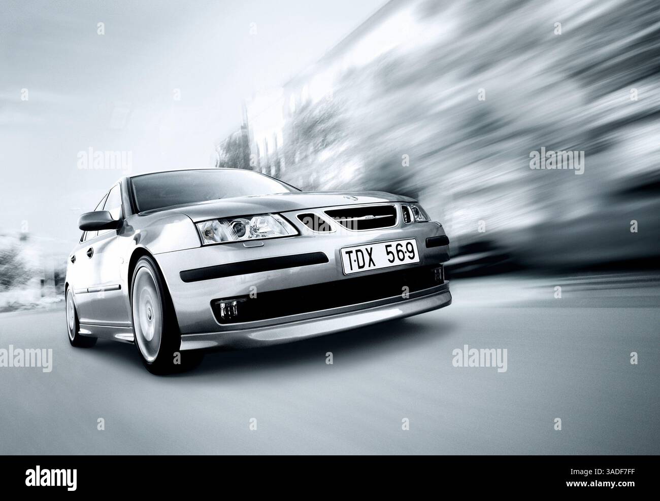 Januar 2004; Los Angeles, CA, USA; Die 2004 Saab 9-3 Vector Sport Limousine. (Kreditbild: Auto Images/ZUMAPRESS.com) Stockfoto