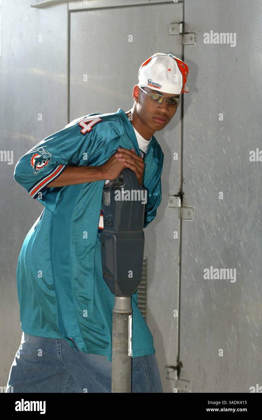 Oktober 2004; Houston, TX, USA; GERALD GREEN der Gulf Shores Academy in Houston, Texas, während eines Shootings in den Straßen der Innenstadt von Houston. Green steht für den NBA Draft 2005. (Bild: James Nielsen/ZUMAPRESS.com) Stockfoto