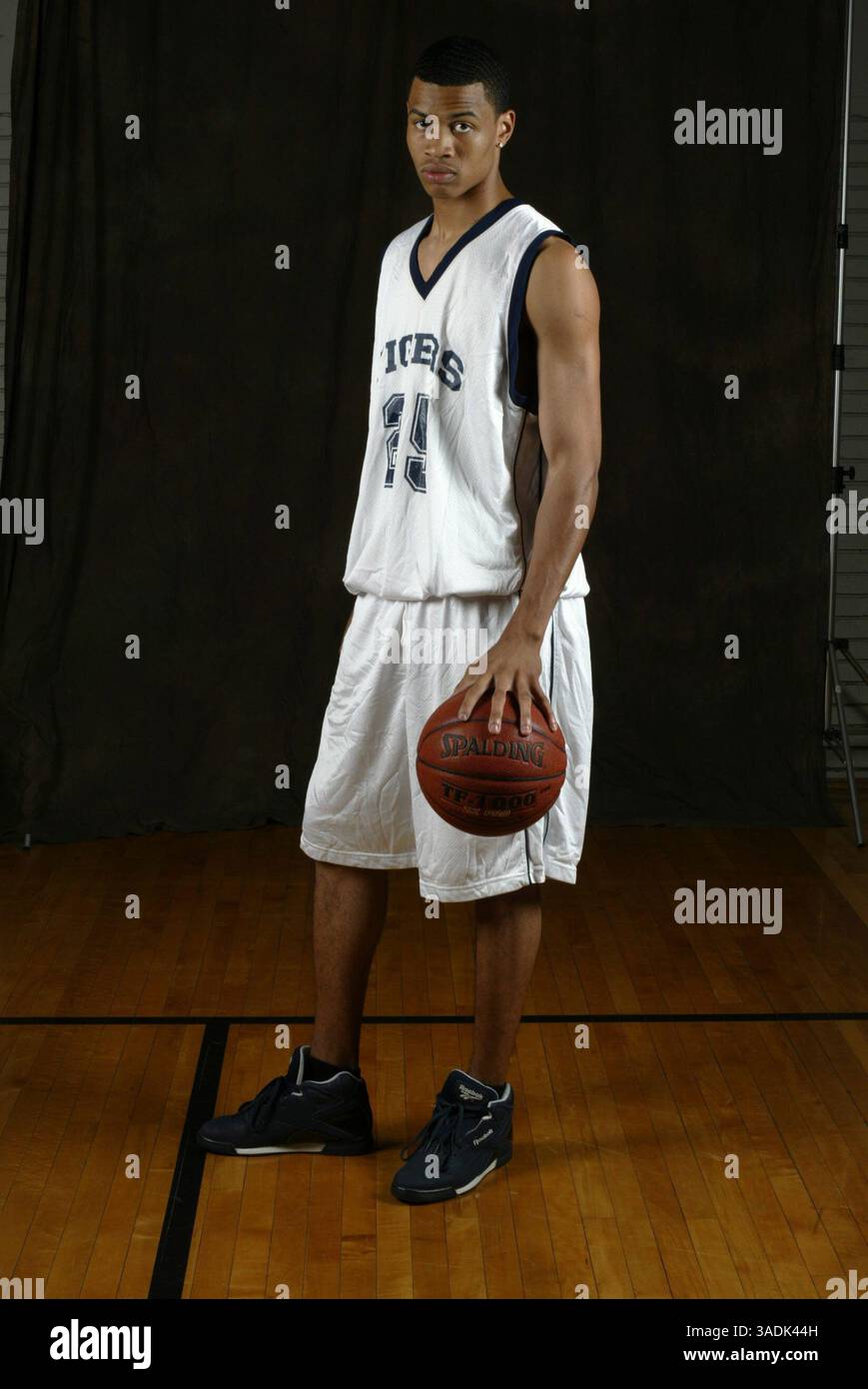 Oktober 2004; Houston, TX, USA; GERALD GREEN DER Gulf Shores Academy in Houston, Texas, während eines Shootings auf dem Basketballfeld, während er sich wärmt. Green steht für den NBA Draft 2005. (Bild: James Nielsen/ZUMAPRESS.com) Stockfoto