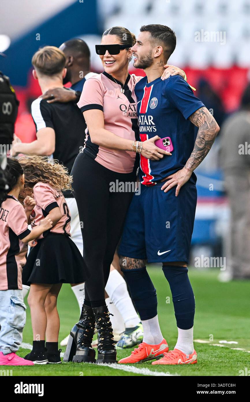 Paris, Frankreich. April 2025. Lucas Hernandez und seine Freundin Victoria Triay und seine Kinder während des Fußballspiels Paris Saint-Germain PSG VS Angers SCO am 5. April 2025 im Parc des Princes Stadion in Paris. Foto: Victor Joly/ABACAPRESS. COM Credit: Abaca Press/Alamy Live News Stockfoto