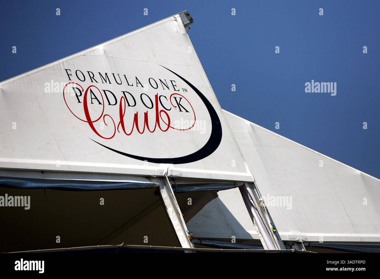 Paddock Club... Formel-1-Weltmeisterschaft, Rd 11, Großer Preis Von Ungarn, Vorbereitungen, Budapest, Ungarn, Donnerstag, 31. Juli 2008 (Bild: Sutton Motorsports/ZUMAPRESS.com) Stockfoto