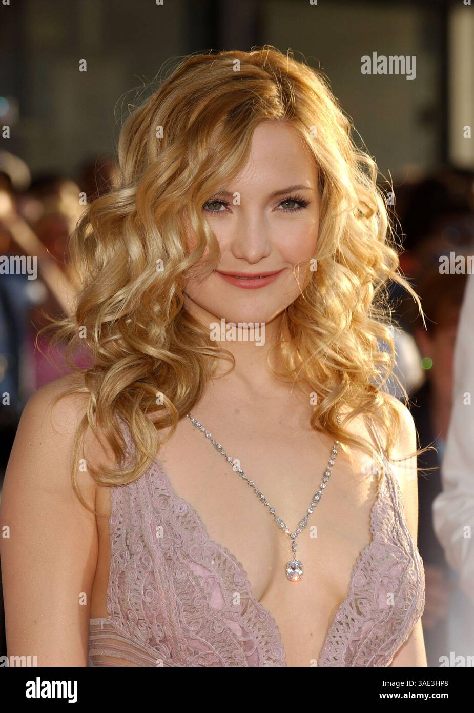 Mai 2004; Hollywood, Kalifornien, USA; bei der „Raising Helen“ LA Premiere im El Capitan Theatre. (Bild: Lisa O'Connor/ZUMAPRESS.com) Stockfoto