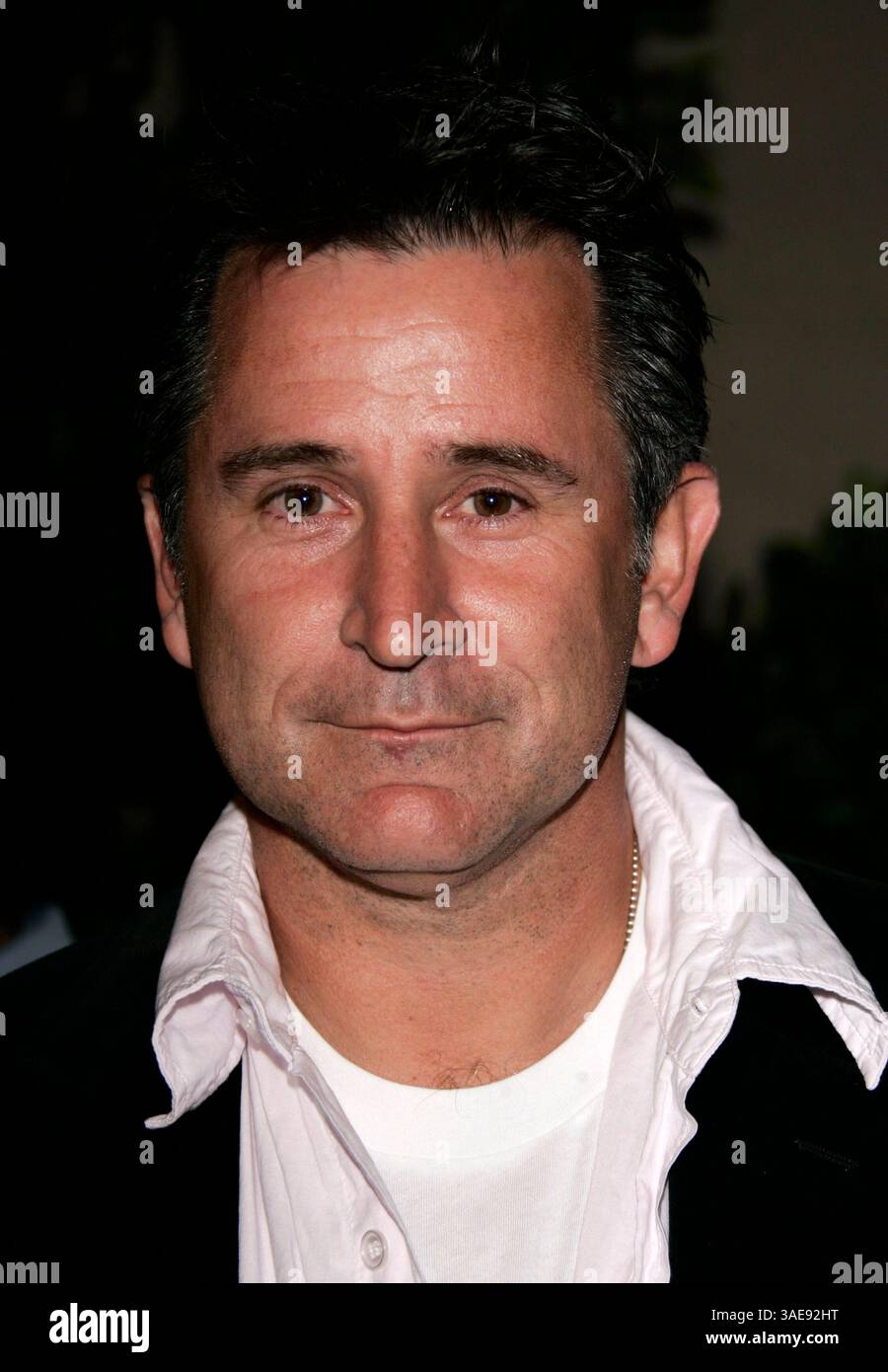 Januar 2005; Burbank, Kalifornien, USA; Schauspieler ANTHONY LaPAGLIA kommt, als WB Television & Warner Home Video 50 Jahre Qualitätsfernsehen auf dem Warner Brothers Lot feiern. . (Bild: Lisa O'Connor/ZUMAPRESS.com) Stockfoto