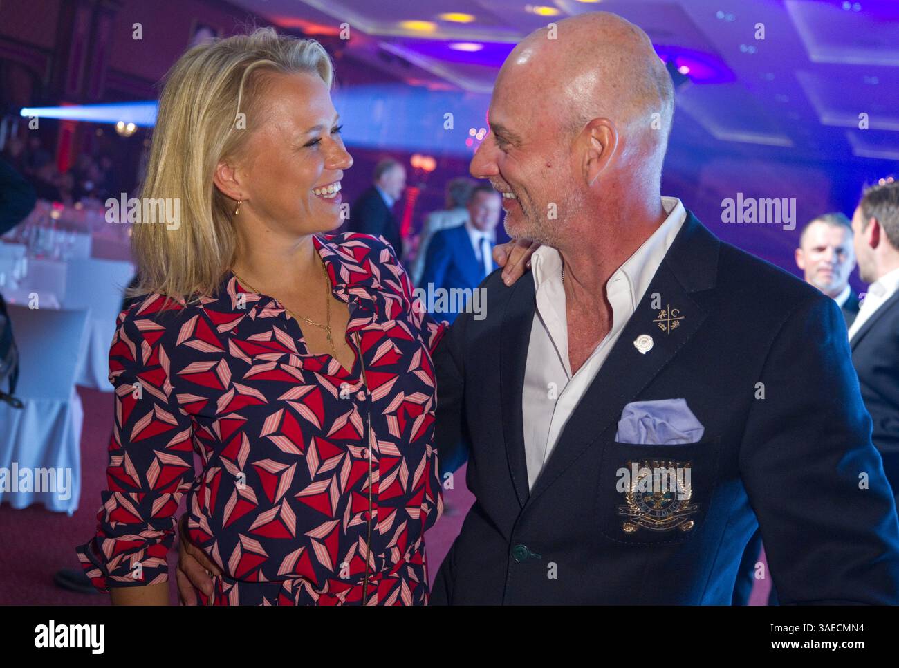 Rust, Deutschland - Mai 06, 2019: Eagles Charity Golf Cup im Europapark mit Schauspielerin Nova Meierhenrich und Schauspieler Simon Licht Stockfoto