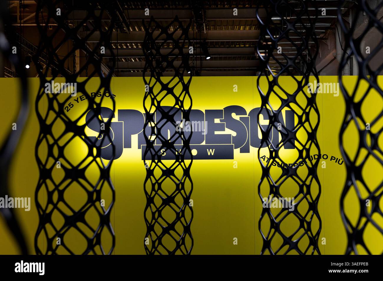 Mailand, Mauretanien. April 2025. Die Installationen finden während der Milan Design Week am 6. April 2025 im Superstudio Piu in Mailand statt (Foto: Mairo Cinquetti/NurPhoto). Quelle: NurPhoto SRL/Alamy Live News Stockfoto