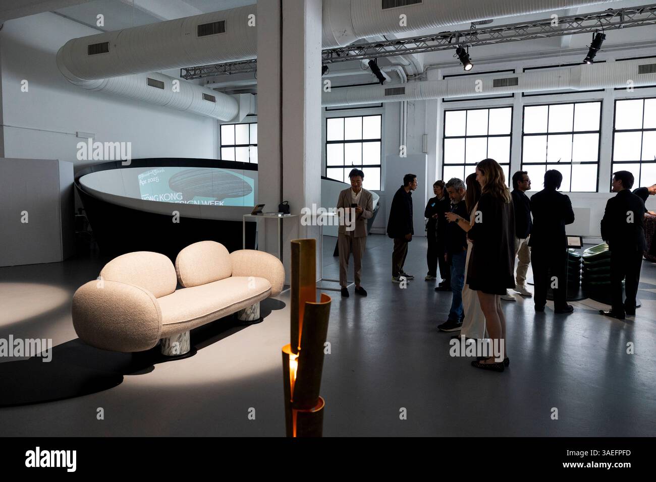 Mailand, Mauretanien. April 2025. Die Installationen finden während der Milan Design Week am 6. April 2025 im Superstudio Piu in Mailand statt (Foto: Mairo Cinquetti/NurPhoto). Quelle: NurPhoto SRL/Alamy Live News Stockfoto