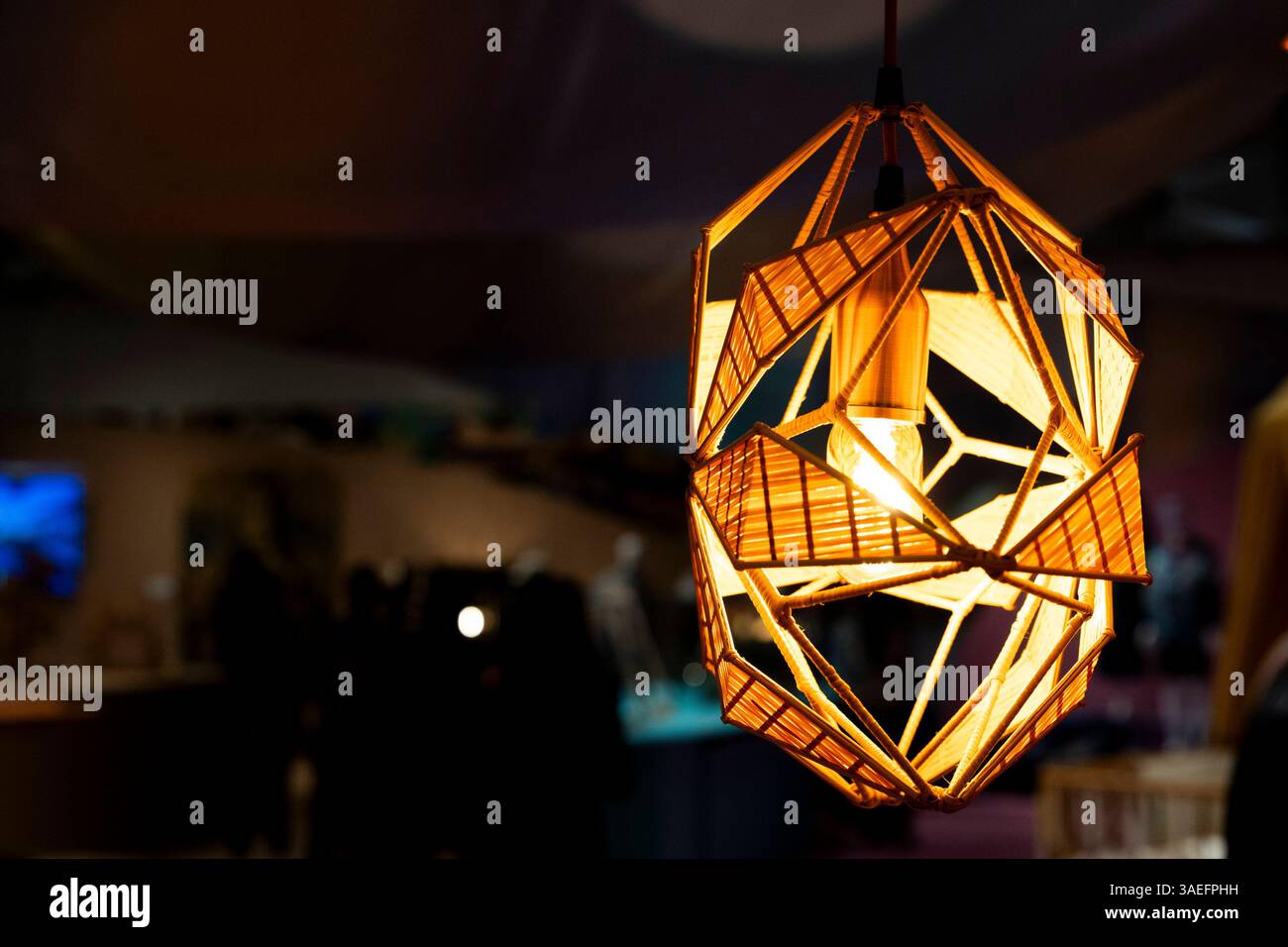 Mailand, Mauretanien. April 2025. Die Installationen finden während der Milan Design Week am 6. April 2025 im Superstudio Piu in Mailand statt (Foto: Mairo Cinquetti/NurPhoto). Quelle: NurPhoto SRL/Alamy Live News Stockfoto