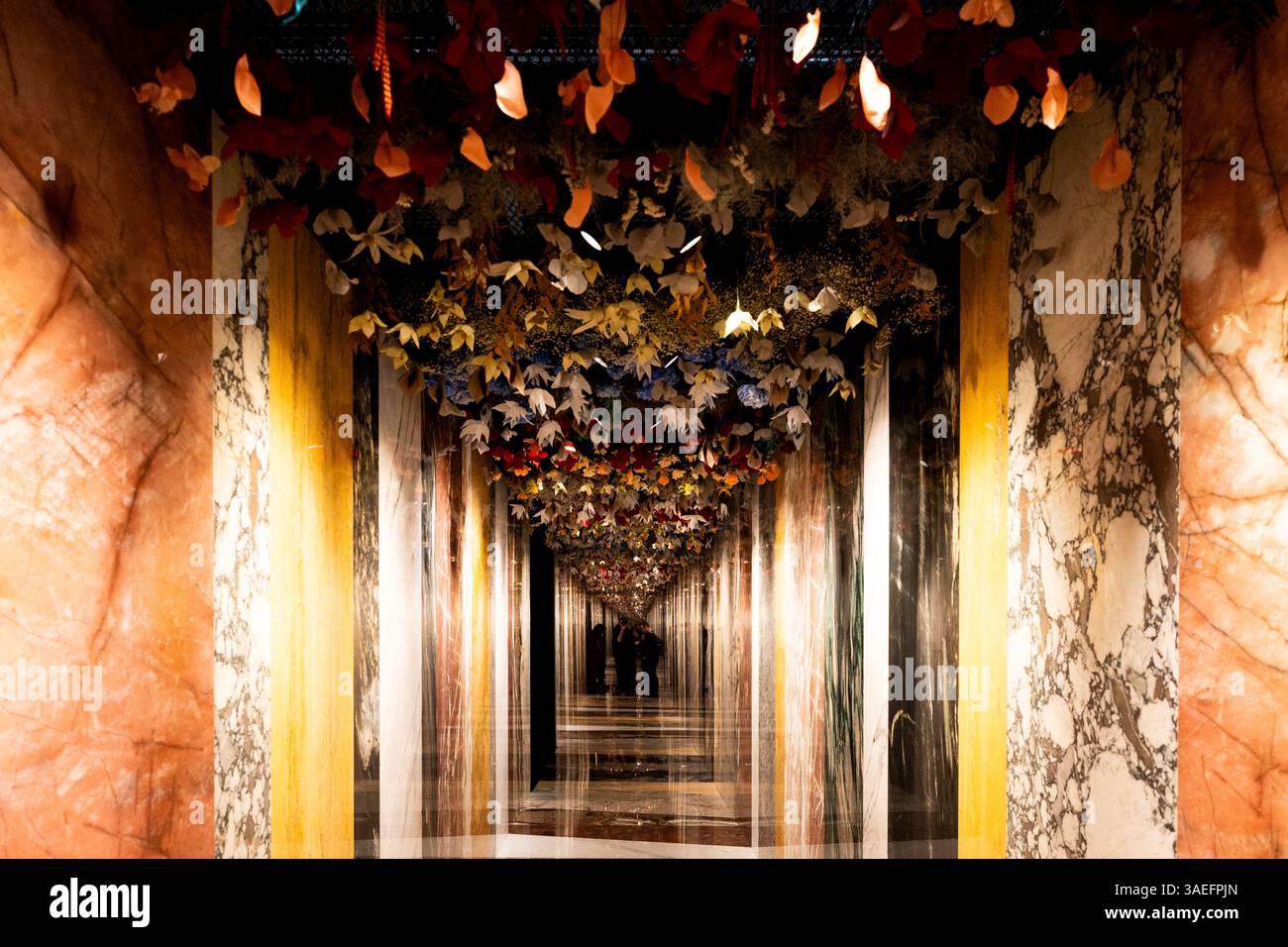 Mailand, Mauretanien. April 2025. Die Installationen finden während der Milan Design Week am 6. April 2025 im Superstudio Piu in Mailand statt (Foto: Mairo Cinquetti/NurPhoto). Quelle: NurPhoto SRL/Alamy Live News Stockfoto