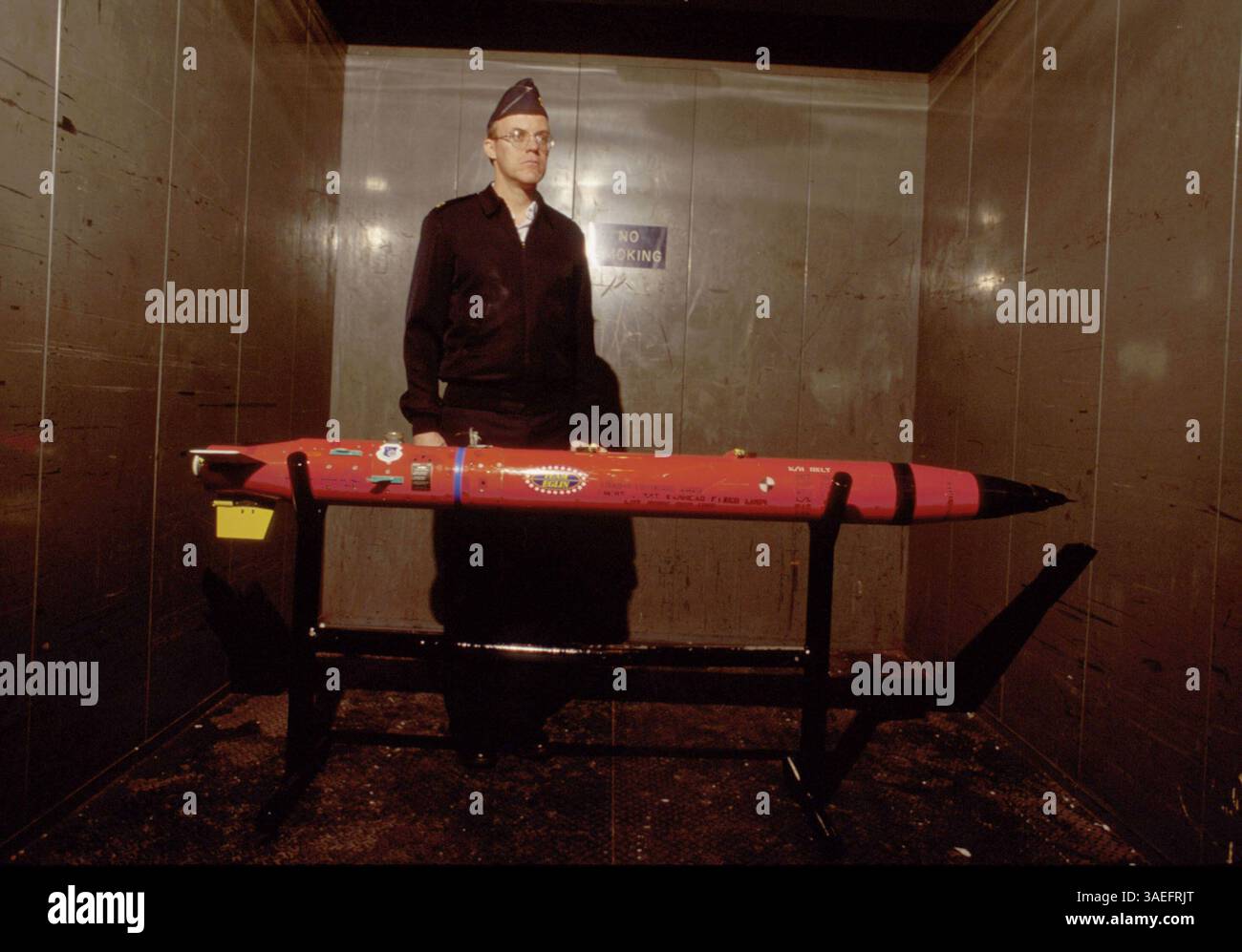 Februar 1997; Marietta, Georgia, USA; Miniatur Munitions Technology (MMT) sind kleine, intelligente Bomben, 100 und 250 kg. Mithilfe von Daten von einem GPS an Bord erreichen diese Bomben eine Genauigkeit von unter 15 Fuß. . (Bild: Rob Schoenbaum/ZUMAPRESS.com) Stockfoto