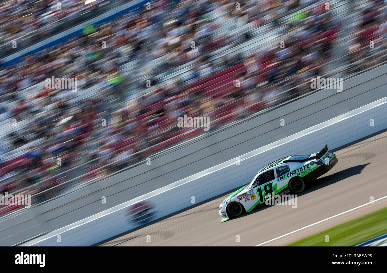 LAS VEGAS, NV - 10. März 2012: Mark Martin fährt für das Sam's Town 300 Rennen auf dem Las Vegas Motor Speedway in LAS VEGAS, NV. (Kreditbild: © ASP/Cal Sport Media/ZUMAPRESS.com) Stockfoto
