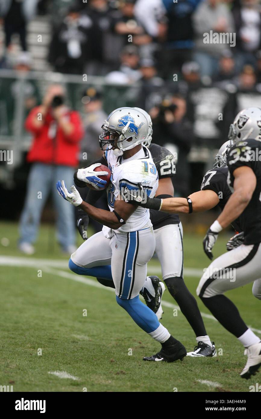 18. Dezember 2011 – Oakland, CA, USA – 18. Dezember 2011; Nate Burleson #13 der Lions während des Spiels. Die Detroit Lions besiegten die Oakland Raiders mit 28-27 Punkten im Oakland Coliseum in Oakland, CA. (Bild: © Paul Lane/ZUMAPRESS.com) Stockfoto