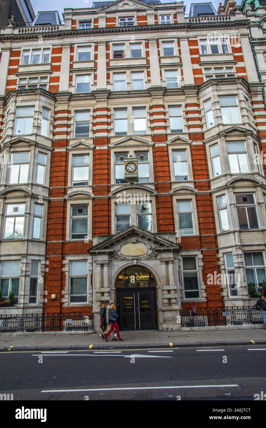 Fassade des St Giles Hotels in Bloomsbury, Camden, West End, London, England, Großbritannien, Großbritannien, Großbritannien, Europa Stockfoto