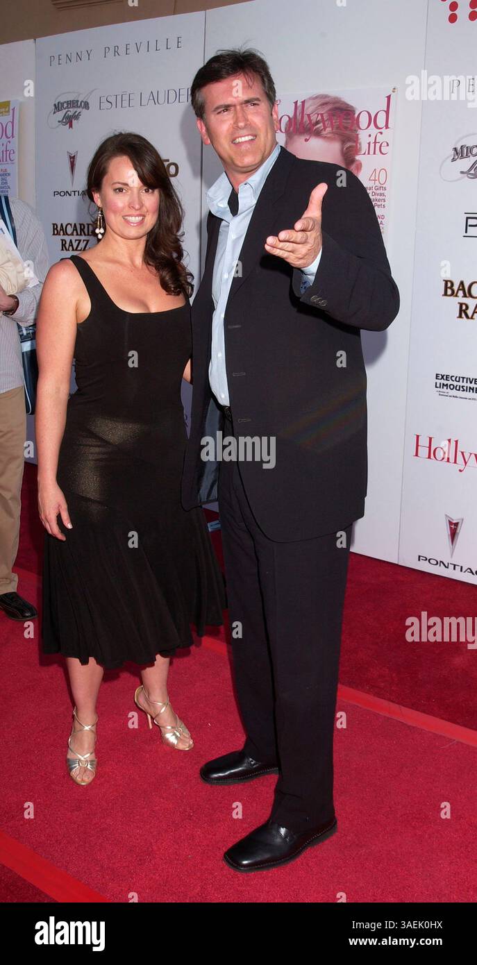 Mai 2004; Los Angeles, CA, USA; BRUCE CAMPBELL und Ehefrau IDA bei den Movieline Young Hollywood Awards 2004 im Club Avalon in Hollywood. (Bild: Paul Fenton/ZUMAPRESS.com) Stockfoto