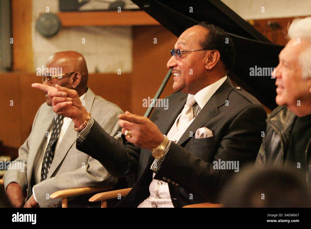 Januar 2009 - Detroit, Michigan, USA - von links URIEL JONES (Schlagzeuger Funk Brothers), DUKE FAKIR (Gründungsmitglied der Four Tops) und GIL BRIDGES (Credit Image: Detroit Free Press/ZUMAPRESS.com) Stockfoto