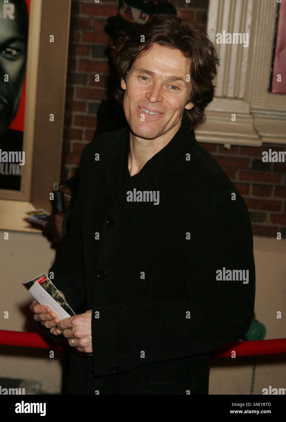 April 2005; New York, NY, USA; Schauspieler WILLEM DAFOE bei der Ankunft für „Julius Caesar“ Broadway Opening Night im Belasco Theatre. Obligatorischer Ausweis: Foto von Nancy Kaszerman/ZUMA Press. (©) Copyright 2005 von Nancy Kaszerman Stockfoto