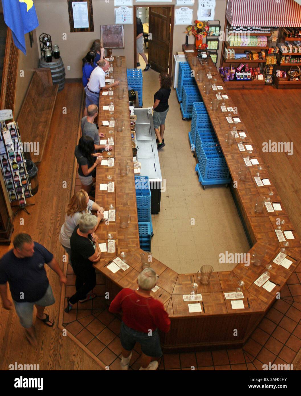 März 2015 – Gainesville, FL, USA – Eine Weinprobe im Weingut Lakeridge in Clermont, Florida (Foto: © Marjie Lambert/TNS/ZUMA Wire) Stockfoto