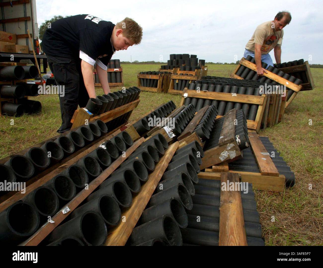 CI 119299 - - LIEFERUNG AN: Citrus - - 3/9/2001 - Dunnellon BILDUNTERSCHRIFT: Bernie Briden und sein Sohn Bernie Briden (Bild: St Petersburg Times/ZUMAPRESS.com) Stockfoto