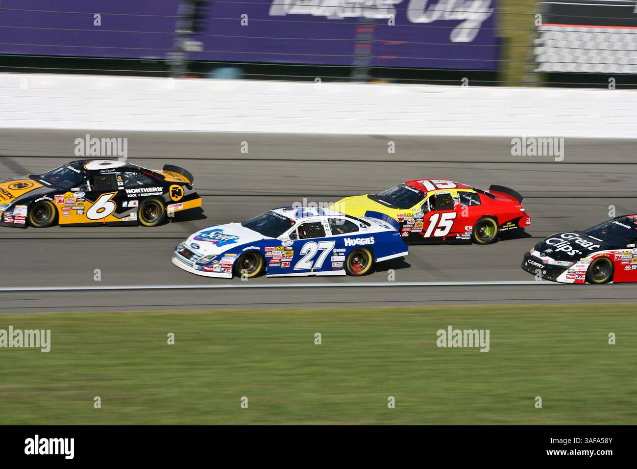 Oktober 2009: NASCAR Nationwide Series Kansas Lottery 300 von Kansas Speedway, Kansas City, KS (Bild: SGM/ZUMAPRESS.com) Stockfoto