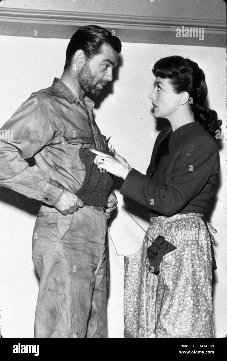 Juni 1942; Hollywood, Kalifornien, USA; 1942, STUDIO: MGM, IM BILD: JOAN CRAWFORD, PHILLIP TERRY, STRICKEN, VERHEIRATETE PAARE... (Kreditbild: Austral/ZUMAPRESS.com) Stockfoto