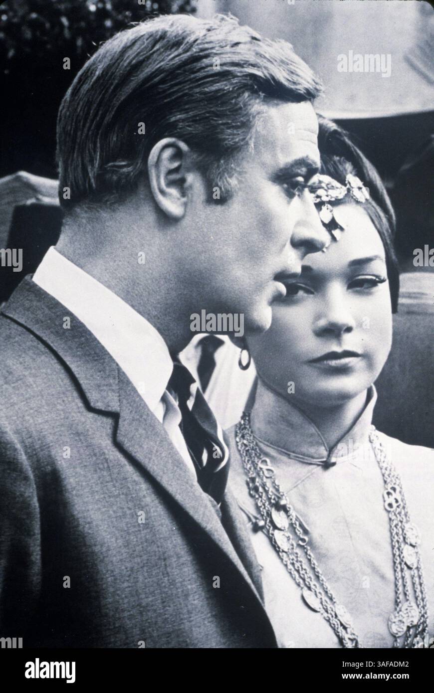 Juni 1966; Hollywood, Kalifornien, USA; 1966, Filmtitel: GAMBIT, Regie: RONALD NEAME, Studio: UNIVERSAL, Bild: MICHAEL CAINE, SHIRLEY MacLaine... (Kreditbild: Austral/ZUMAPRESS.com) Stockfoto