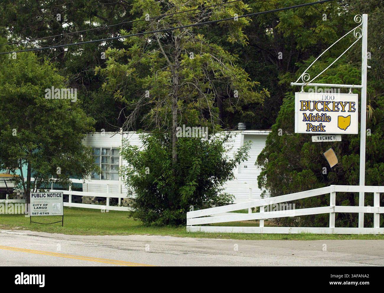 BILDUNTERSCHRIFT: (Largo) (2. September 2005) der Buckeye Mobile Home Park befindet sich an der Donegan Road, eingebettet zwischen verschiedenen Industrieanlagen. . ZUSAMMENFASSUNG DER GESCHICHTE: Largo City Commissioners erwägen, die zukünftige Landnutzungskarte der Stadt zu ändern, um den mobilen Heimpark Buckeye zu bestimmen (Credit Image: St Petersburg Times/ZUMAPRESS.com) Stockfoto