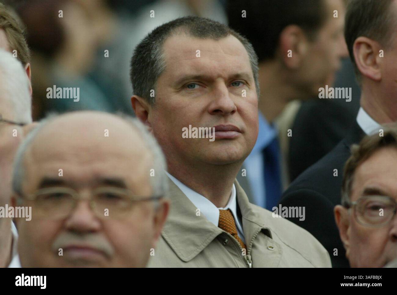 12. Mai 2008 - Moskau, Russland - der amtierende russische Premierminister Wladimir Putin kündigt am 12. Mai seine Kabinettsbesetzung an. 2008 wurde er die meisten wichtigen Minister wiederernennen und mächtige Persönlichkeiten aus seinem früheren Kreml-Team mit ihm auf sein neues Amt mitnehmen, einschließlich seiner früheren Finanz-, Wirtschafts-, Außen- und Verteidigungsminister und Beibehaltung des ehemaligen Premierministers Viktor Zubkow als Fischereiminister und erster stellvertretender Premierminister. Alexander Konovalov wird Justizminister. ABBILDUNG: IGOR SECHIN (Abbildung: PhotoXpress/ZUMAPRESS.com) Stockfoto