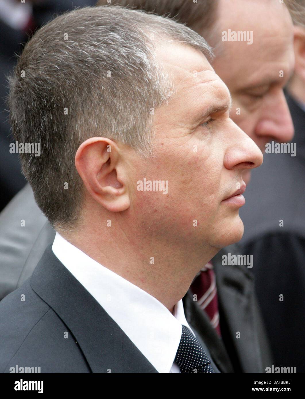 12. Mai 2008 - Moskau, Russland - der amtierende russische Premierminister Wladimir Putin kündigt am 12. Mai seine Kabinettsbesetzung an. 2008 wurde er die meisten wichtigen Minister wiederernennen und mächtige Persönlichkeiten aus seinem früheren Kreml-Team mit ihm auf sein neues Amt mitnehmen, einschließlich seiner früheren Finanz-, Wirtschafts-, Außen- und Verteidigungsminister und Beibehaltung des ehemaligen Premierministers Viktor Zubkow als Fischereiminister und erster stellvertretender Premierminister. Alexander Konovalov wird Justizminister. ABBILDUNG: IGOR SECHIN am 8. Mai 2007, nominiert als neuer Vize-Premier (Credit Image: PhotoXpress/ZUMAPRESS.com) Stockfoto