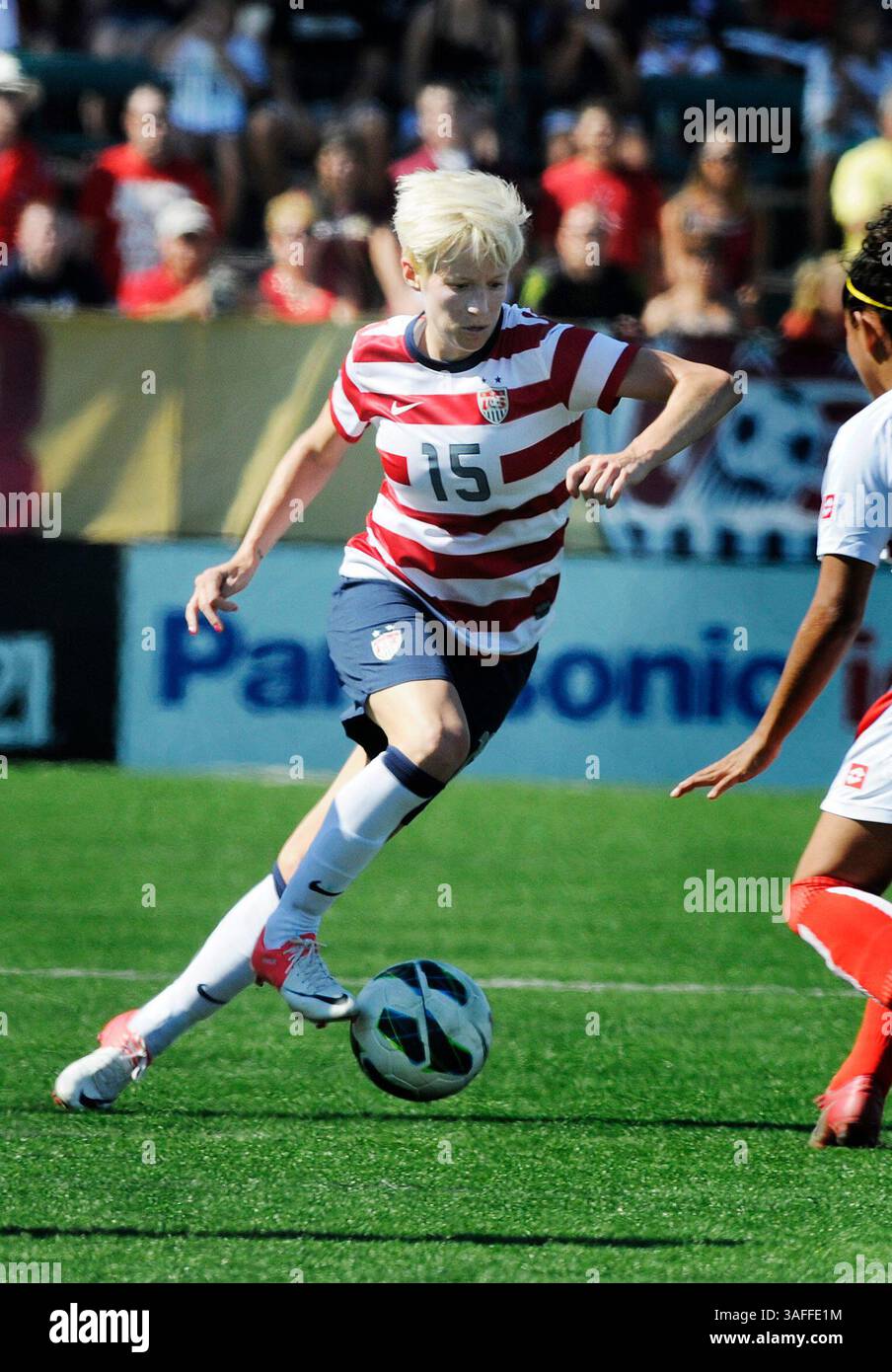 1. September 2012: US-Mittelfeldspielerin Megan Rapinoe (15) besiegte Costa Rica 8-0 in einem ausstellbaren Frauenfußballspiel im Sahlen's Stadium in Rochester, NY. (Kreditbild: © Alan Schwartz/Cal Sport Media/ZUMAPRESS.com) Stockfoto