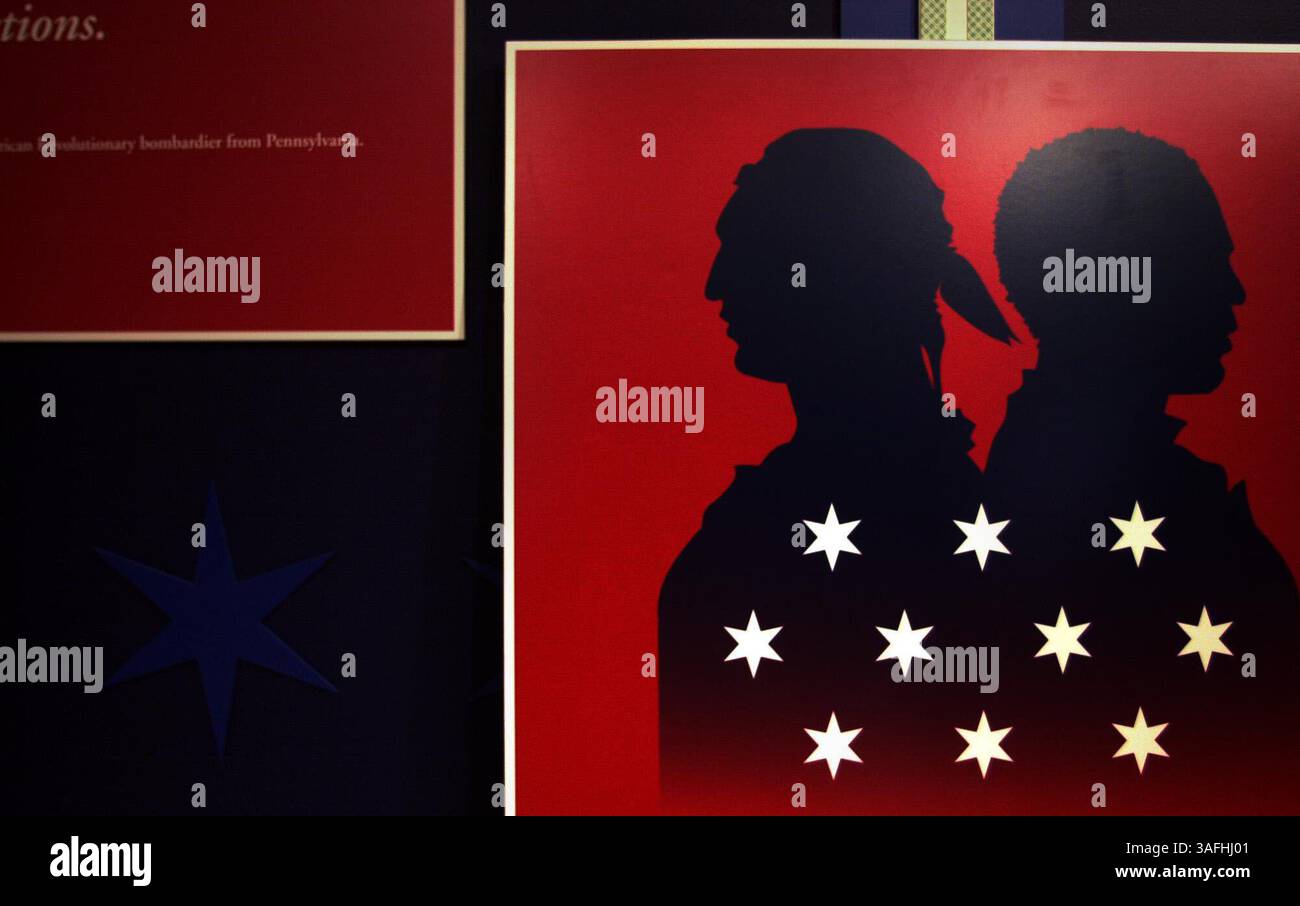 „Forgotten Patriots: African American and American Indian Service in the Revolutionary war 1775-1783“ wird am Donnerstagabend, 17. Oktober 2002, im The Daughters of the American Revolution Museum in NW DC eröffnet (Credit Image: The Washington Times/ZUMAPRESS.com). Stockfoto