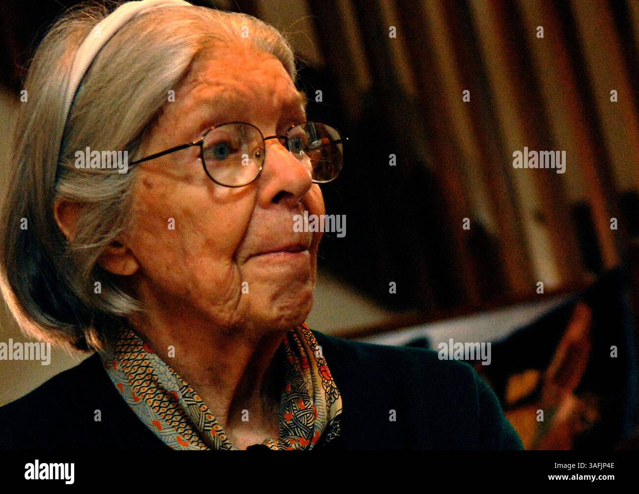 Pat Sherman, die kurz bevor Hurrikan Ike in die Region stürmte, aus ihrem Haus in der Edgewater Retirement Community in Galveston, Texas evakuiert wurde, verbringt Zeit im Haus der Familie McCormick, die Verwandte ihrer Schwiegertochter in McLean, Virginia, am Freitag, den 19. September 2008. Pat bleibt bei Freunden und Verwandten, bis sie zu ihrem Haus in Galveston zurückkehren kann. Hier spricht sie über ihre Erfahrungen mit dem tödlichen Hurrikan, der Evakuierung und der Rückkehr nach Galveston, wenn es sicher ist (Credit Image: The Washington Times/ZUMAPRESS.com) Stockfoto