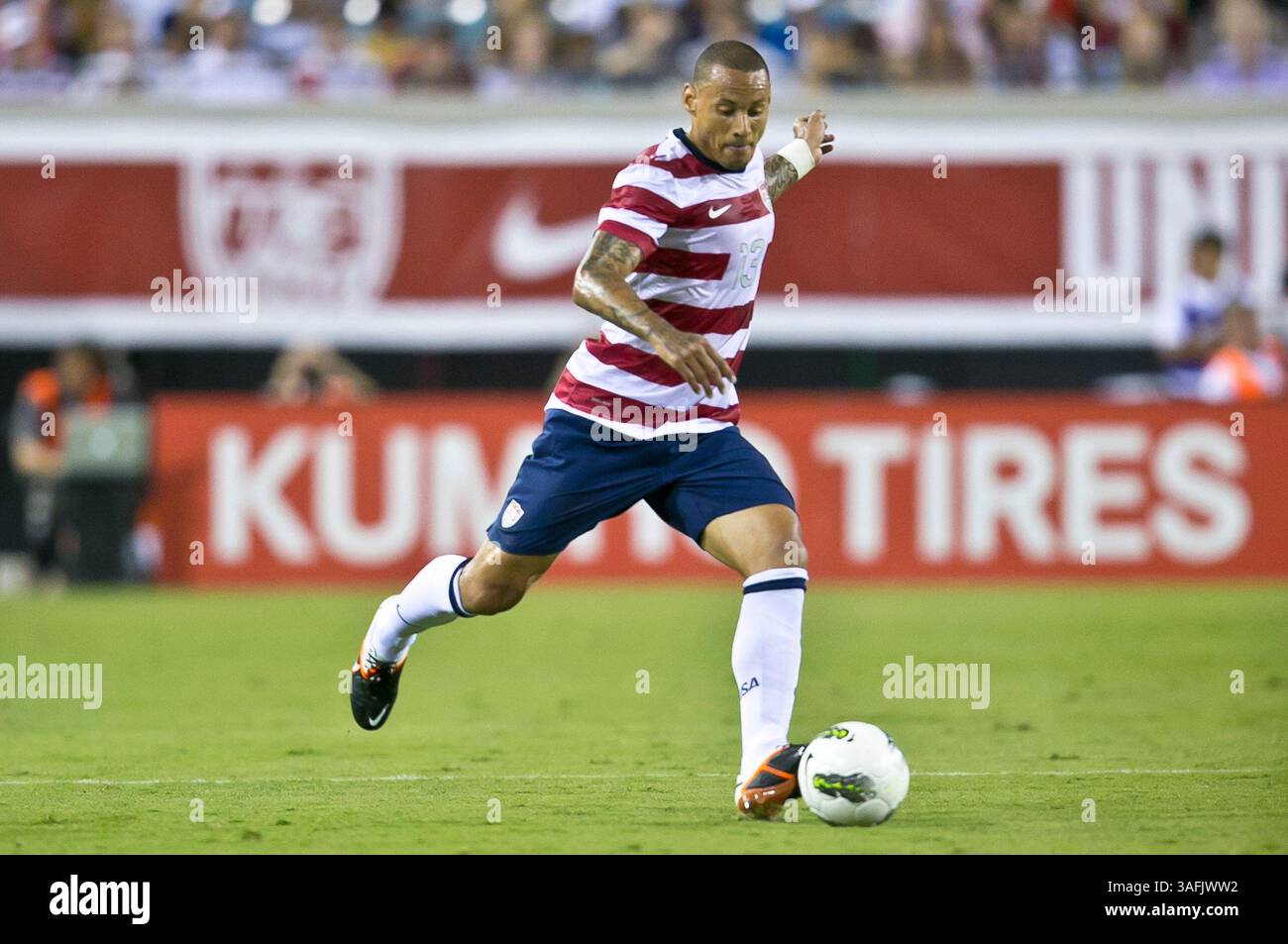 26. Mai 2012: US-Nationalmannschaft M Jermaine Jones (13) tritt während der Action zwischen den USA und Schottland auf dem EverBank Field in Jacksonville, Florida. (Bild: © Gray Quetti/Cal Sport Media/ZUMAPRESS.com) Stockfoto
