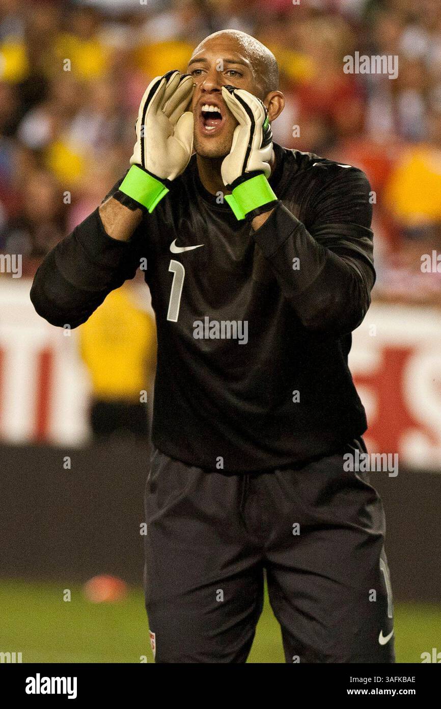 30. Mai 2012: US-Torhüter Tim Howard (1) schreit nach seiner Verteidigung während eines Spiels zwischen Brasilien und den USA im Fed Ex Field in Landover, Maryland. Brasilien besiegte die USA mit 4:1. (Kreditbild: â Kostas Lymperopoulos/Cal Sport Media)(Kreditbild: © Kostas Lymperopoulos/Cal Sport Media/ZUMAPRESS.com) Stockfoto