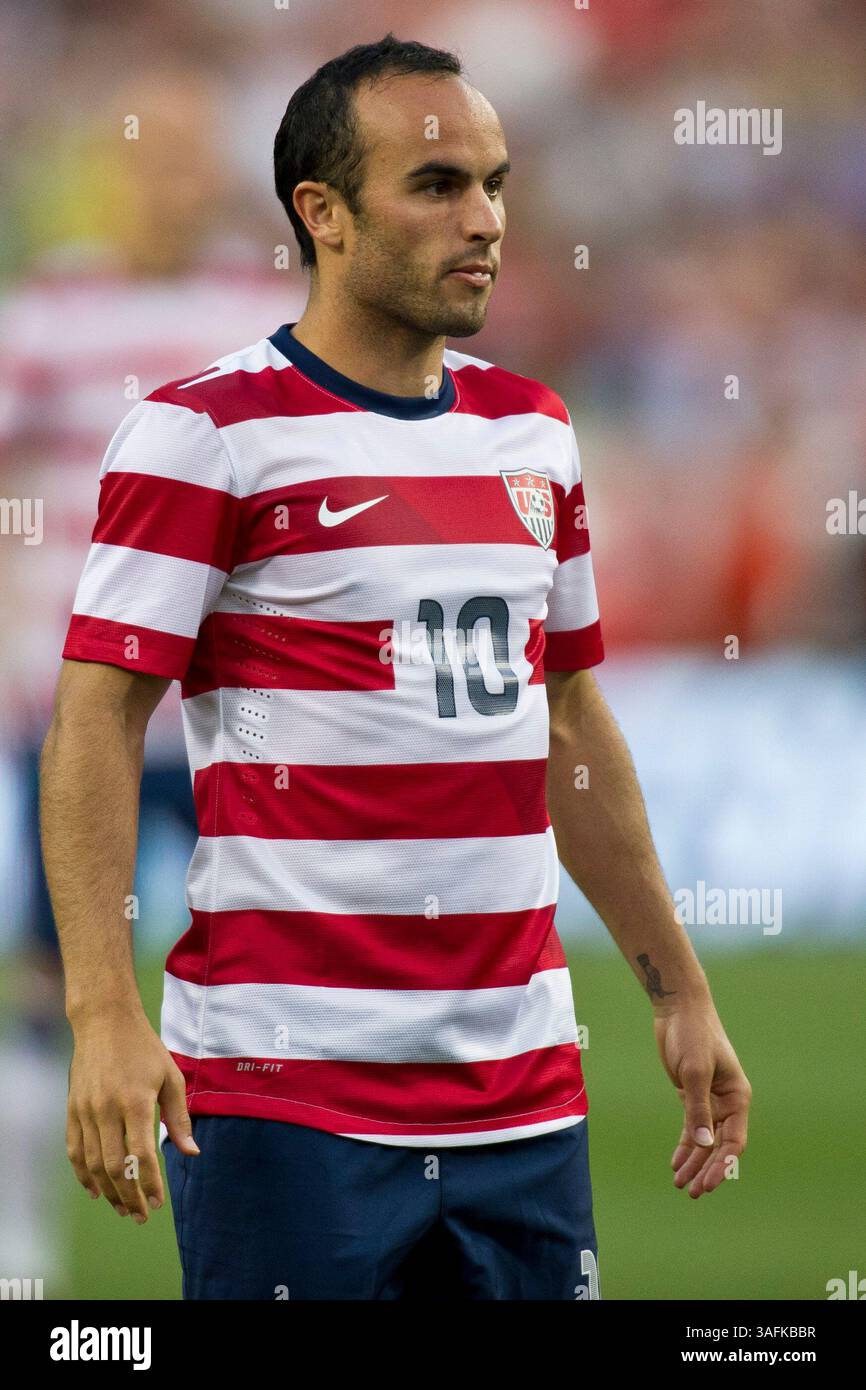 30. Mai 2012: US-Stürmer Landon Donovan (10) in einem Spiel zwischen Brasilien und den USA beim Fed Ex Field in Landover, Maryland. Brasilien besiegte die USA mit 4:1. (Kreditbild: â Kostas Lymperopoulos/Cal Sport Media)(Kreditbild: © Kostas Lymperopoulos/Cal Sport Media/ZUMAPRESS.com) Stockfoto