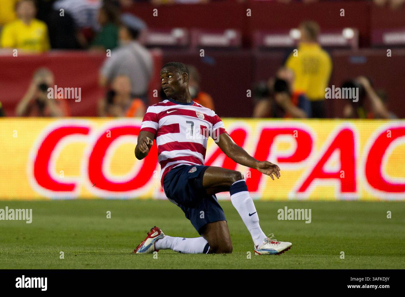30. Mai 2012: US-Mittelfeldspieler Maurice EDU (7) im Spiel zwischen Brasilien und den USA beim Fed Ex Field in Landover, Maryland. Brasilien besiegte die USA mit 4:1. (Kreditbild: â Kostas Lymperopoulos/Cal Sport Media)(Kreditbild: © Kostas Lymperopoulos/Cal Sport Media/ZUMAPRESS.com) Stockfoto