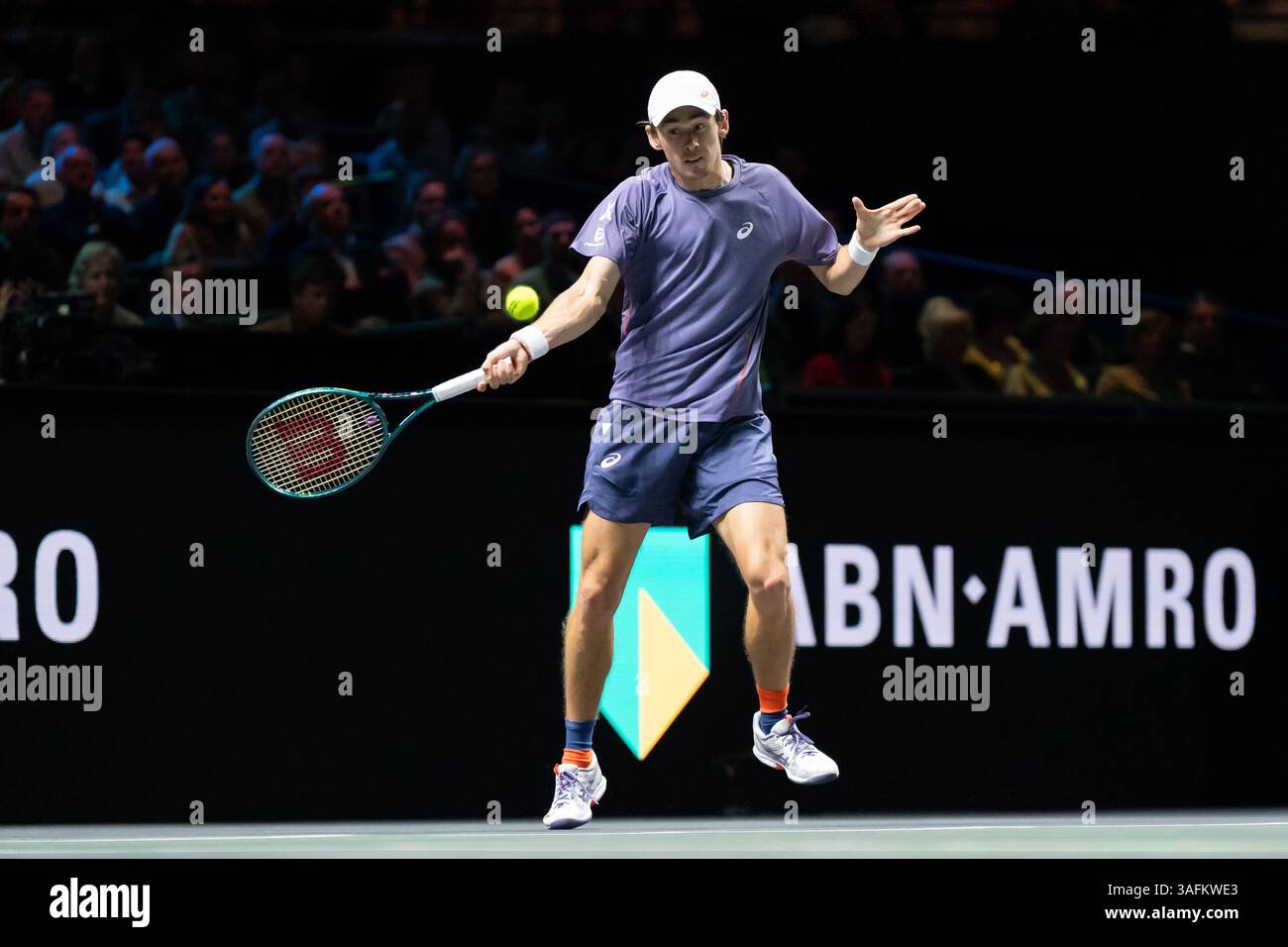 Rotterdam, Niederlande. Februar 2025. ROTTERDAM, NIEDERLANDE - 8. FEBRUAR: Alex de Minaur aus Australien während der ABN AMRO Open in Rotterdam Ahoy am 8. Februar 2025 in Rotterdam, Niederlande. (Foto von Marleen Fouchier/Orange Pictures) Credit: Orange Pics BV/Alamy Live News Stockfoto