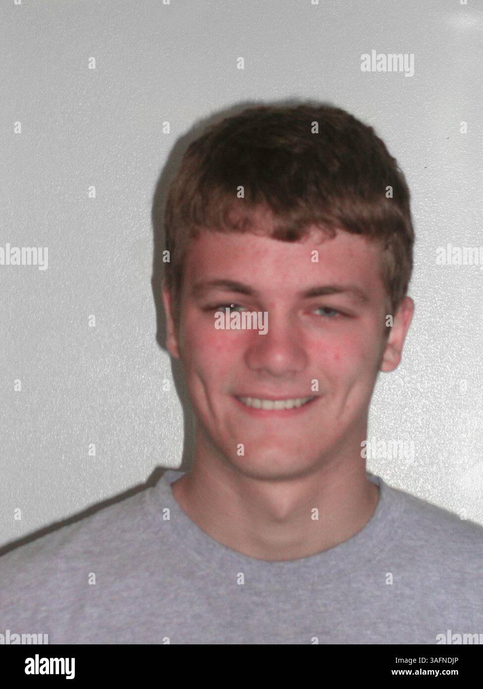 BILDUNTERSCHRIFT: (18.04.2005, Crystal River) Dan Taylor. ZUSAMMENFASSUNG DER GESCHICHTE: Abitur von der Crystal River High School. (Bild: St. Petersburg Times/ZUMAPRESS.com) Stockfoto