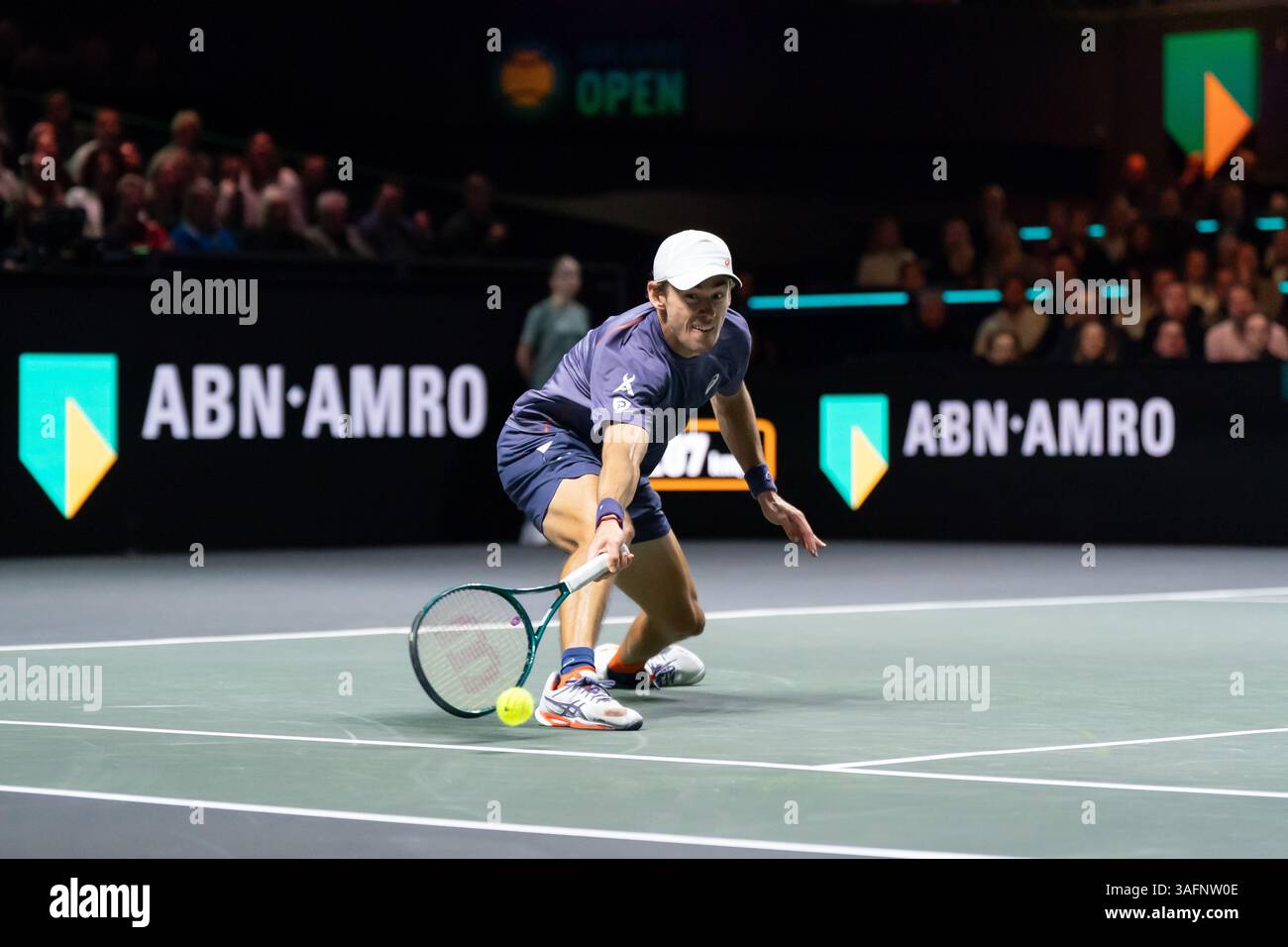 Rotterdam, Niederlande. Februar 2025. ROTTERDAM, NIEDERLANDE - 9. FEBRUAR: Alex de Minaur (aus) während der ABN AMRO Open in Rotterdam Ahoy am 9. Februar 2025 in Rotterdam, Niederlande. (Foto von Marleen Fouchier/Orange Pictures) Credit: Orange Pics BV/Alamy Live News Stockfoto