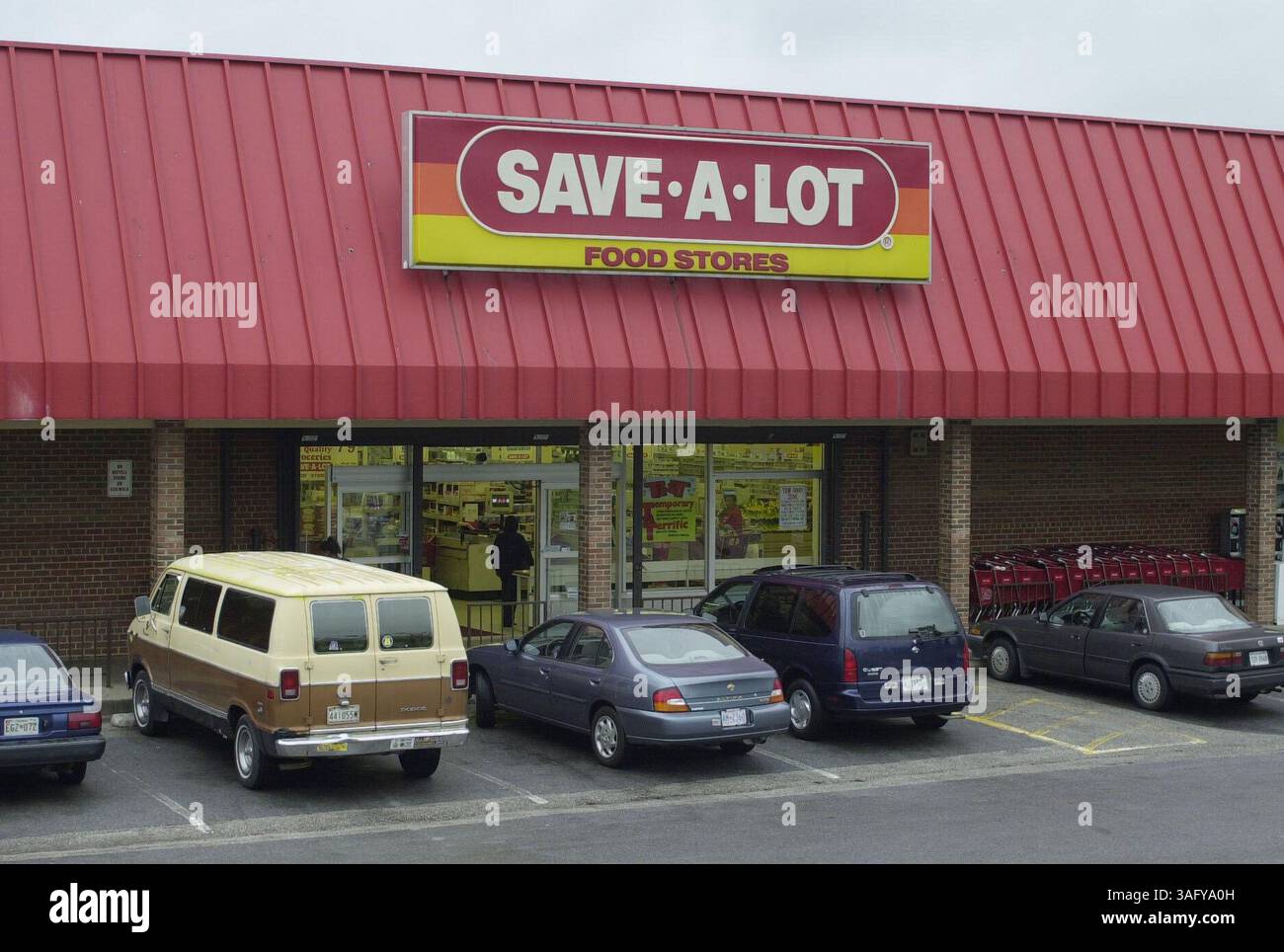 Save-A-Lot Food Store in Landover, MD, das wird bald schließen. Foto vom 27. April 2000. (Bild: Washington Times/ZUMAPRESS.com) Stockfoto