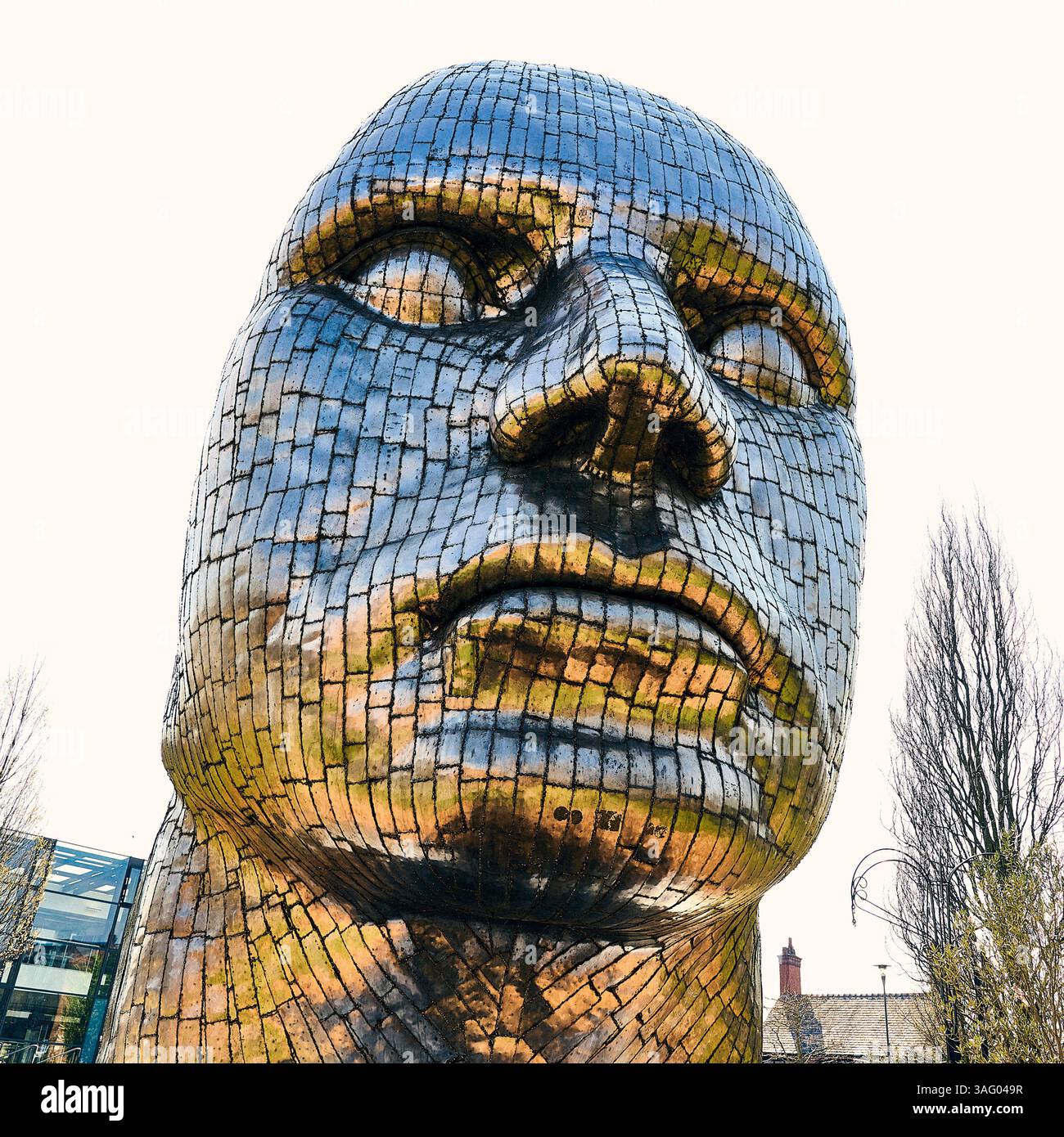 Das Gesicht der Wigan Statue von Rick Kirby am Believe Square, Wigan Stadtzentrum Stockfoto