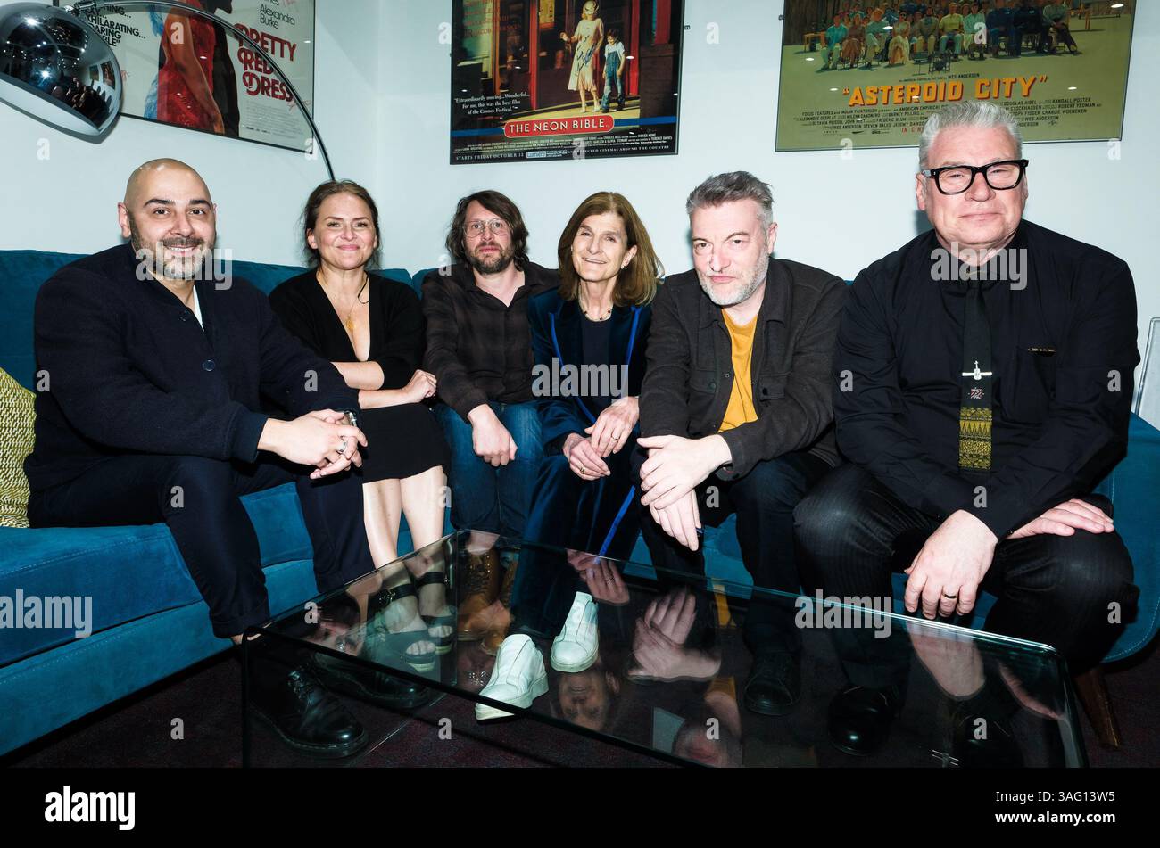 London, Großbritannien. April 2025. Sasha Nathwani, Emiliana Torrini, Simon Byrt, Margy Kinmonth, Charlie Brooker und Mark Kermode haben die Bühne vor Mark Kermode in 3D. Bildnachweis: Julie Edwards./Alamy Live News Stockfoto