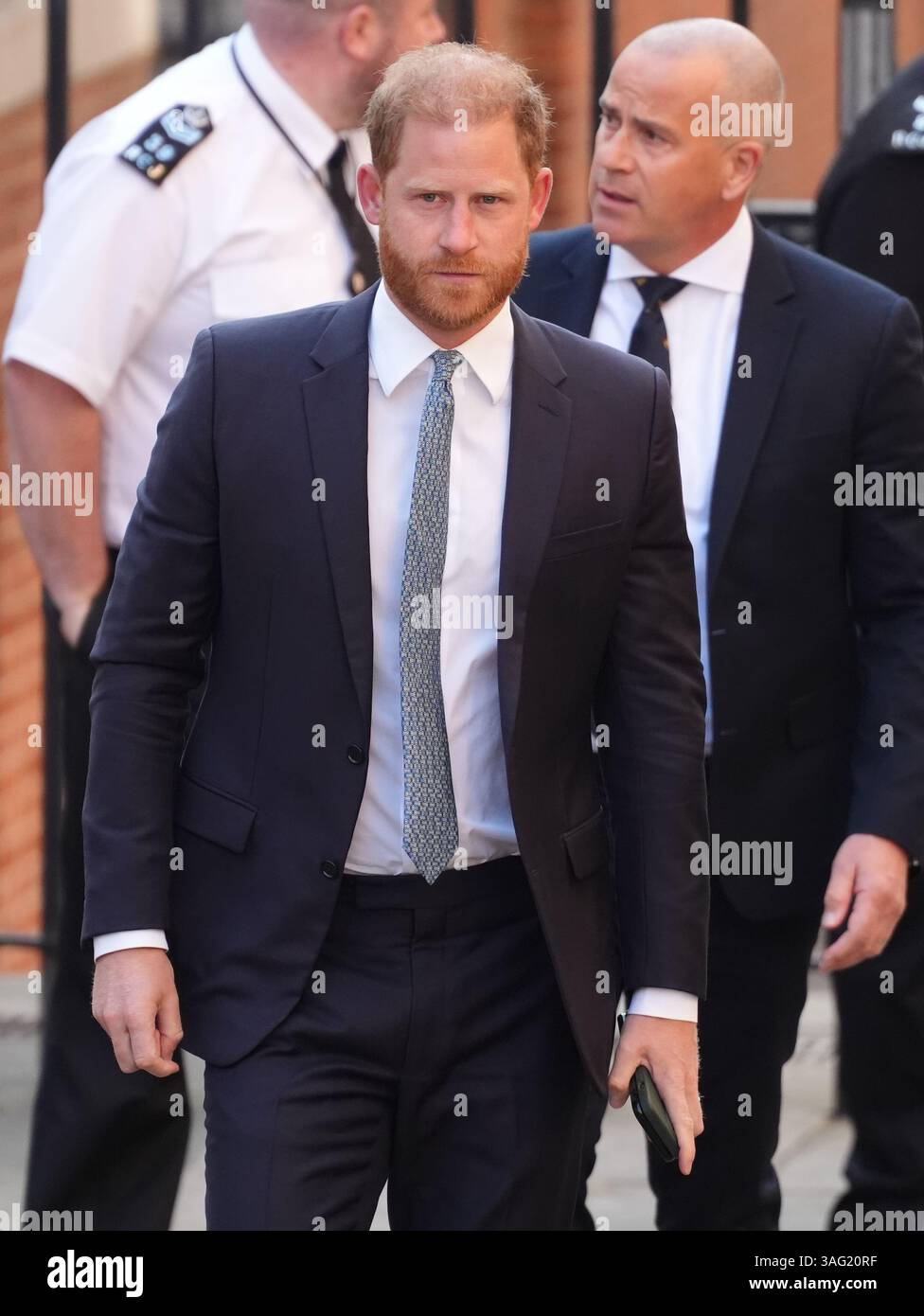 Der Duke of Sussex trifft bei den Royal Courts of Justice in London ein, um seine Berufung gegen ein Urteil des High Court einzuleiten, das seine Klage gegen das Innenministerium wegen des Sicherheitsniveaus, das er während seines Aufenthalts im Vereinigten Königreich erhält, geltend zu machen. Bilddatum: Dienstag, 8. April 2025. Stockfoto