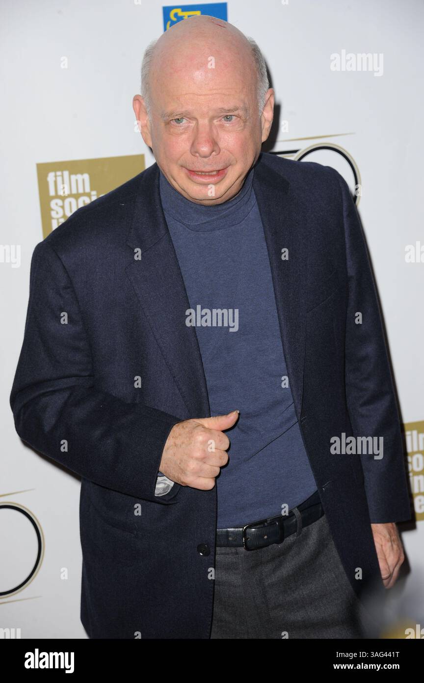 Oktober 2012 - New York, NY, USA - WWW.ACEPIXS.COM . . . . . . 2. Oktober 2012...New York City....Wallace Shawn nimmt am 25. Jahrestag der Filmvorführung und Besetzung von 'The Princess Bride' während des 50. New York Film Festivals am 2. Oktober 2012 in der Alice Tully Hall in New York City Teil...Bitte geben Sie an: KRISTIN CALLAHAN - ACEPIXS.COM. . . . . . . . . . . . . . . . . . . . . . . . . . . . ..Ace Pictures, Inc.: ..Tel.: (212) 243 8787 oder (646) 769 0430..E-Mail: info@acepixs.com..Web: http://www.acepixs.com (Kreditbild: © Kristin Callahan - Ace Pictures/Ace Pictures/ZUMAPRESS.com) Stockfoto