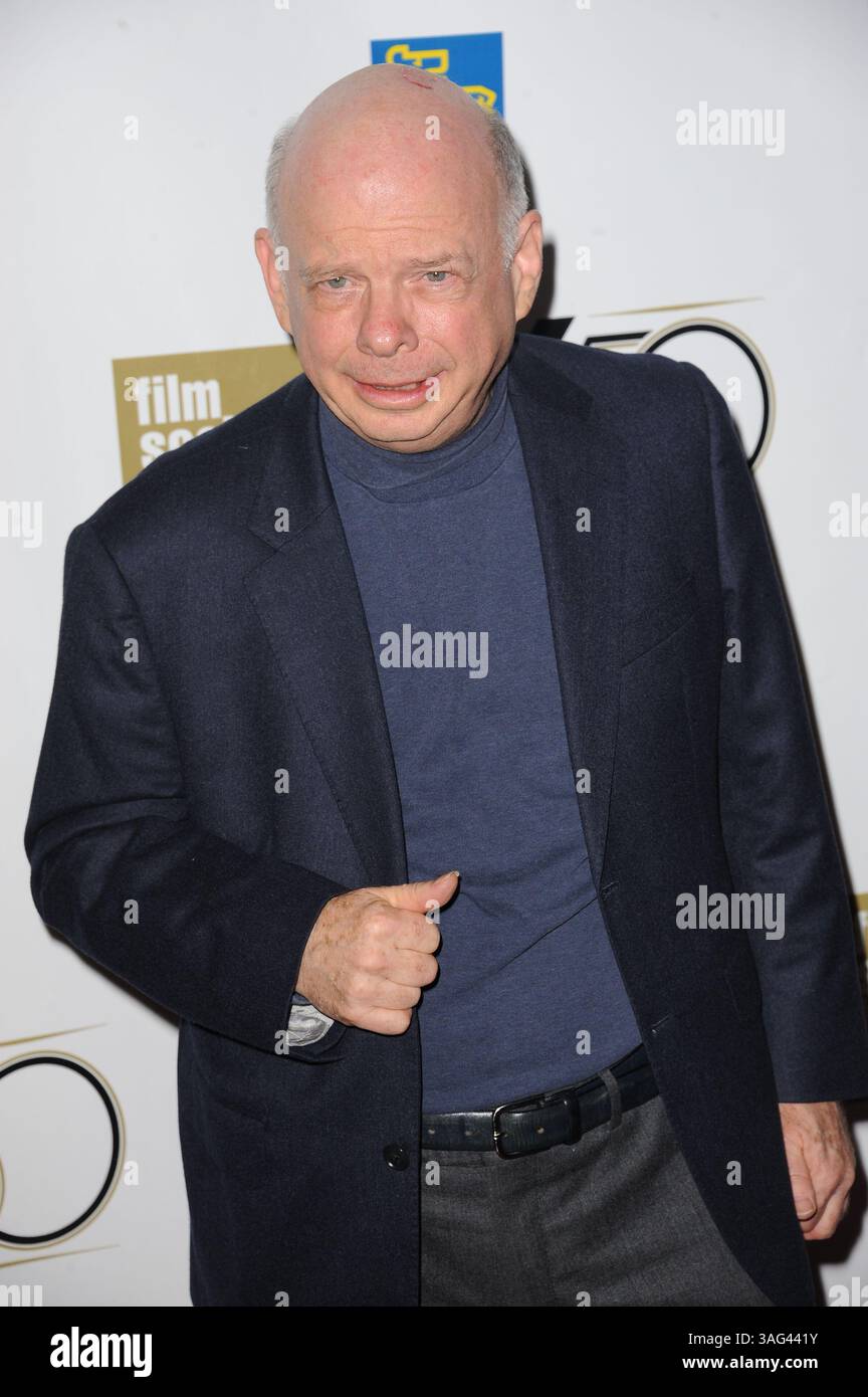 Oktober 2012 - New York, NY, USA - WWW.ACEPIXS.COM . . . . . . 2. Oktober 2012...New York City....Wallace Shawn nimmt am 25. Jahrestag der Filmvorführung und Besetzung von 'The Princess Bride' während des 50. New York Film Festivals am 2. Oktober 2012 in der Alice Tully Hall in New York City Teil...Bitte geben Sie an: KRISTIN CALLAHAN - ACEPIXS.COM. . . . . . . . . . . . . . . . . . . . . . . . . . . . ..Ace Pictures, Inc.: ..Tel.: (212) 243 8787 oder (646) 769 0430..E-Mail: info@acepixs.com..Web: http://www.acepixs.com (Kreditbild: © Kristin Callahan - Ace Pictures/Ace Pictures/ZUMAPRESS.com) Stockfoto